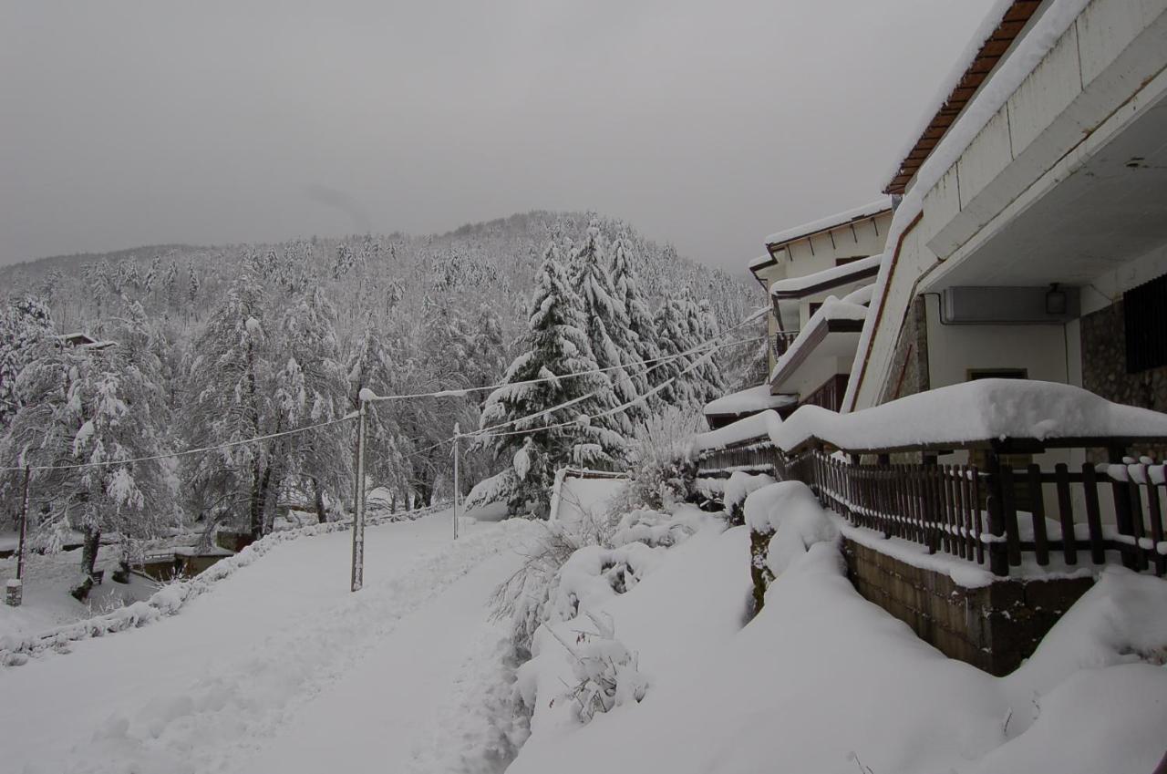 Hotel Lo Sciatore Cotronei Bagian luar foto