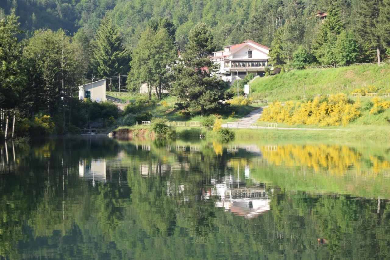 Hotel Lo Sciatore Cotronei Bagian luar foto