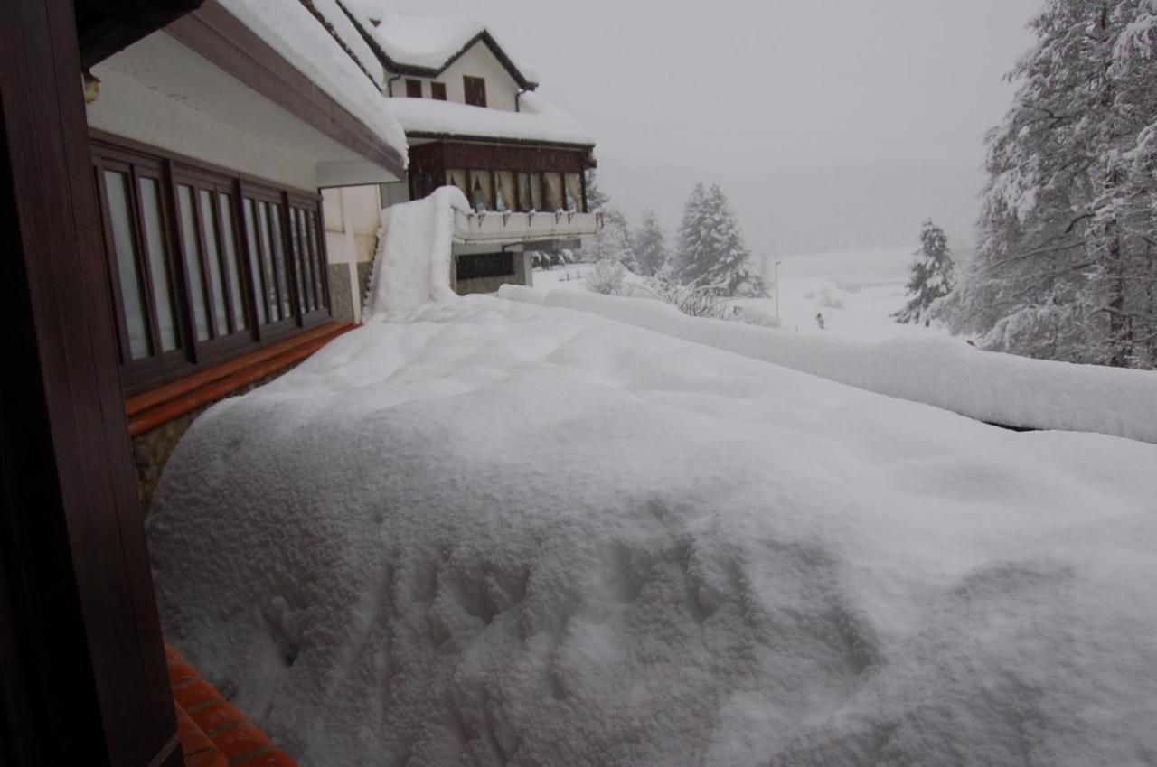 Hotel Lo Sciatore Cotronei Bagian luar foto