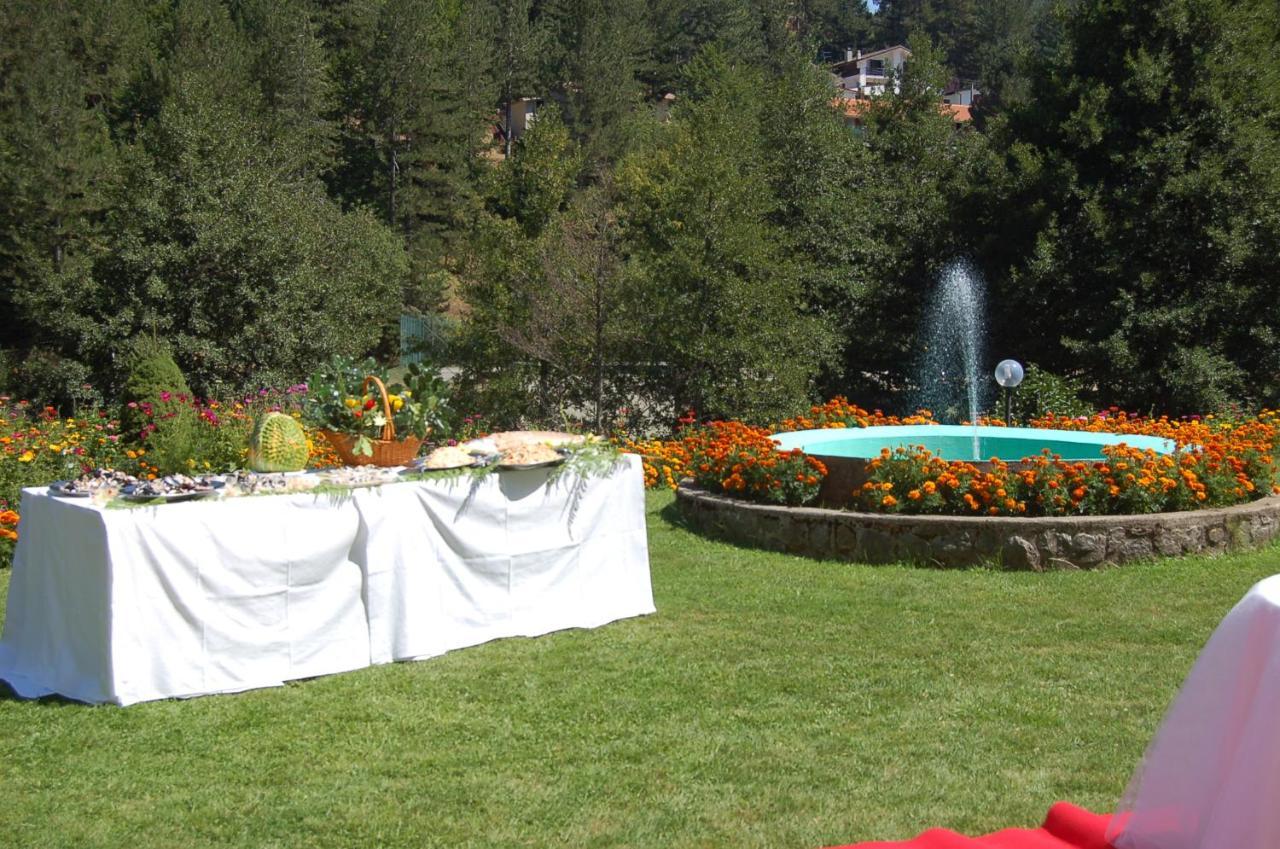 Hotel Lo Sciatore Cotronei Bagian luar foto