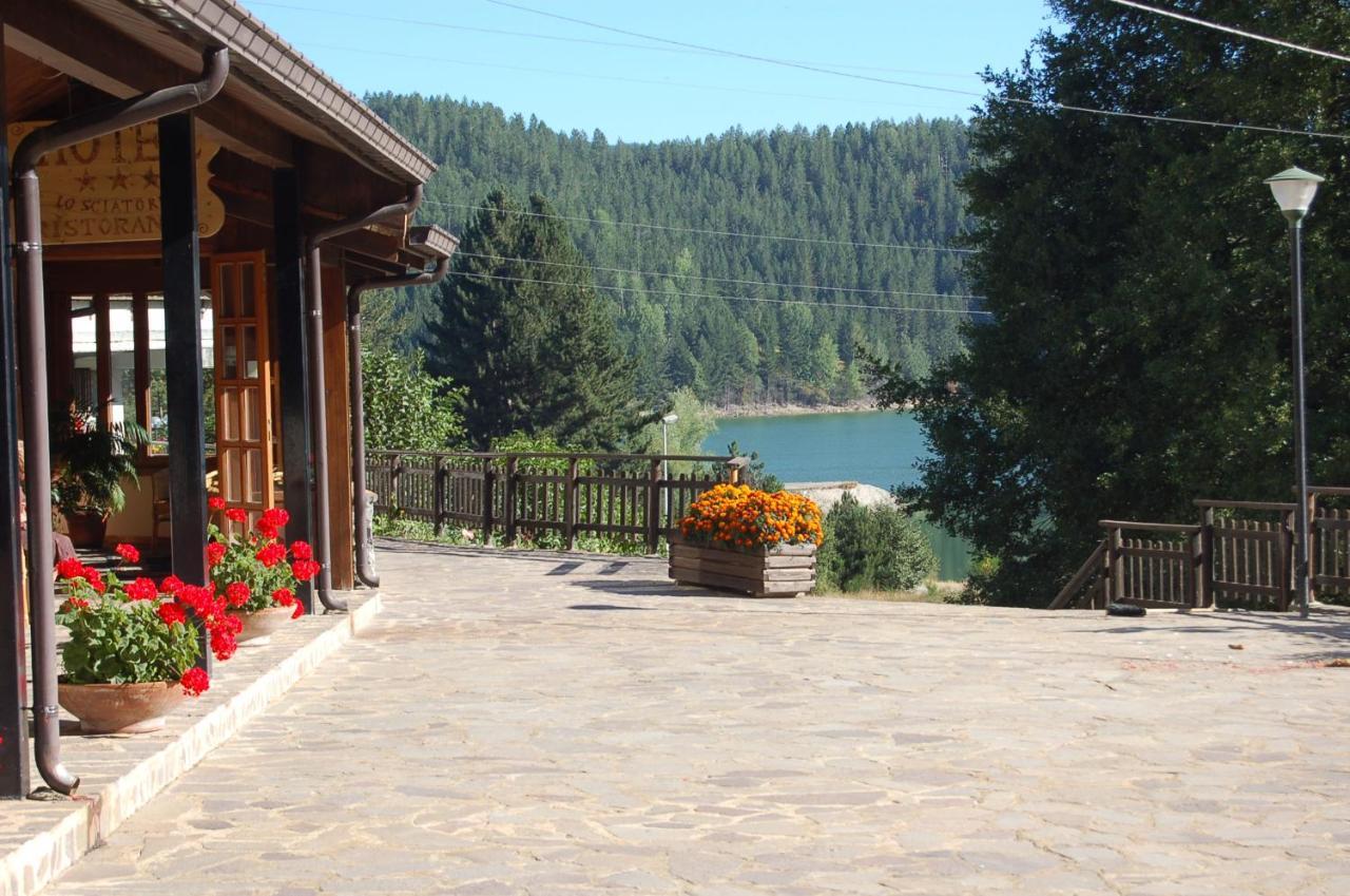 Hotel Lo Sciatore Cotronei Bagian luar foto