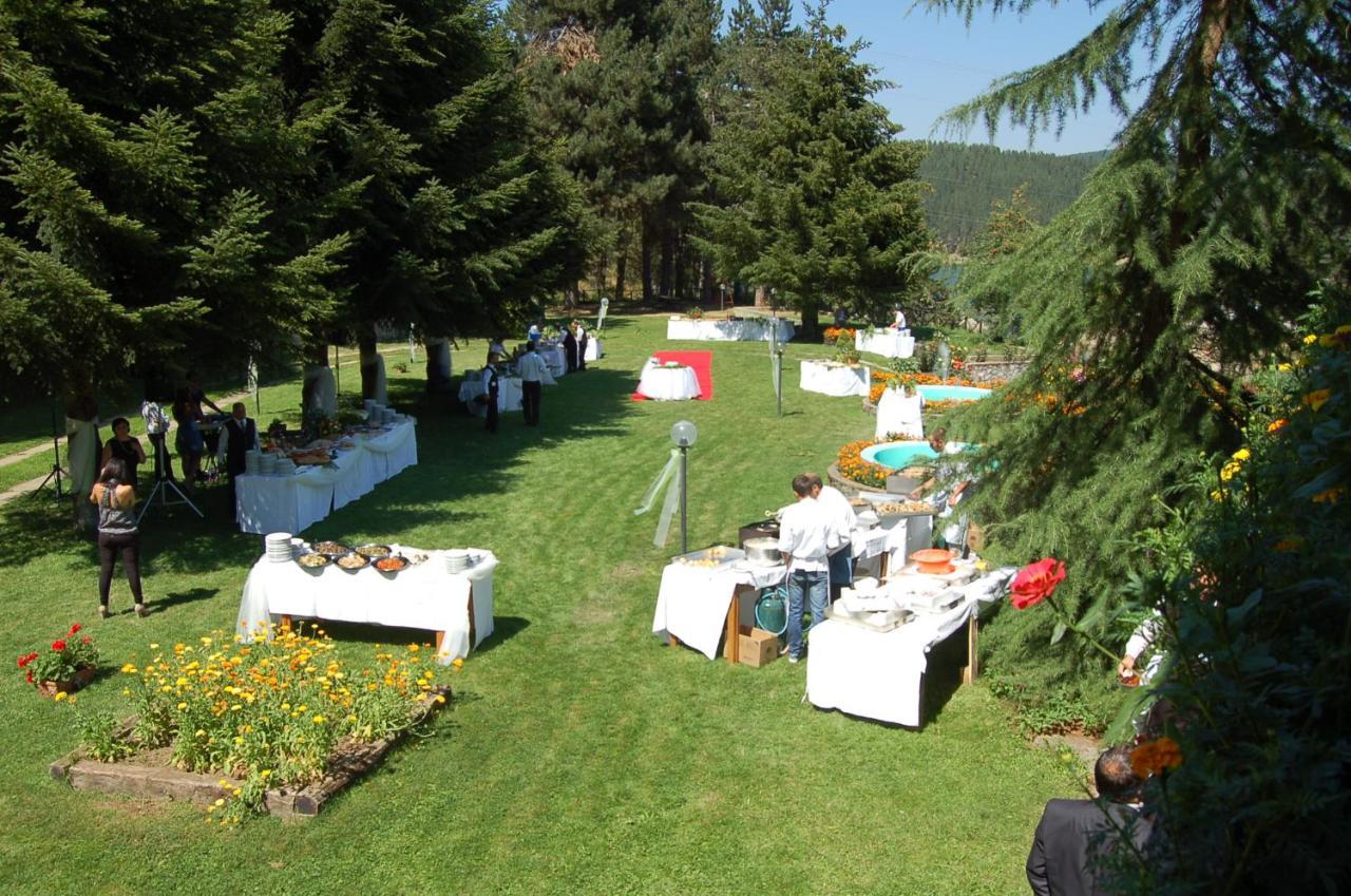 Hotel Lo Sciatore Cotronei Bagian luar foto