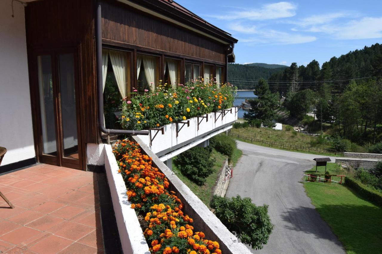 Hotel Lo Sciatore Cotronei Bagian luar foto