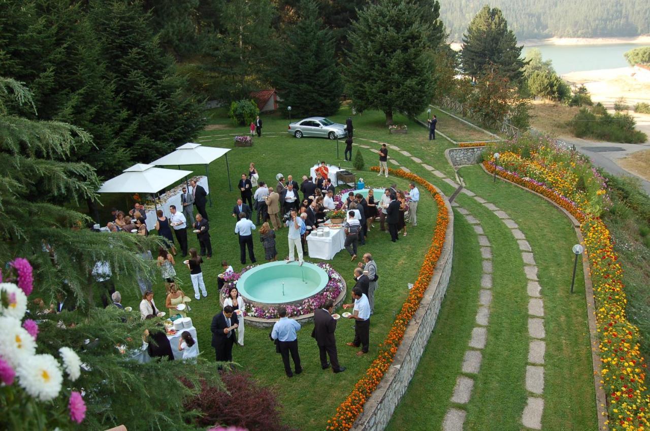 Hotel Lo Sciatore Cotronei Bagian luar foto