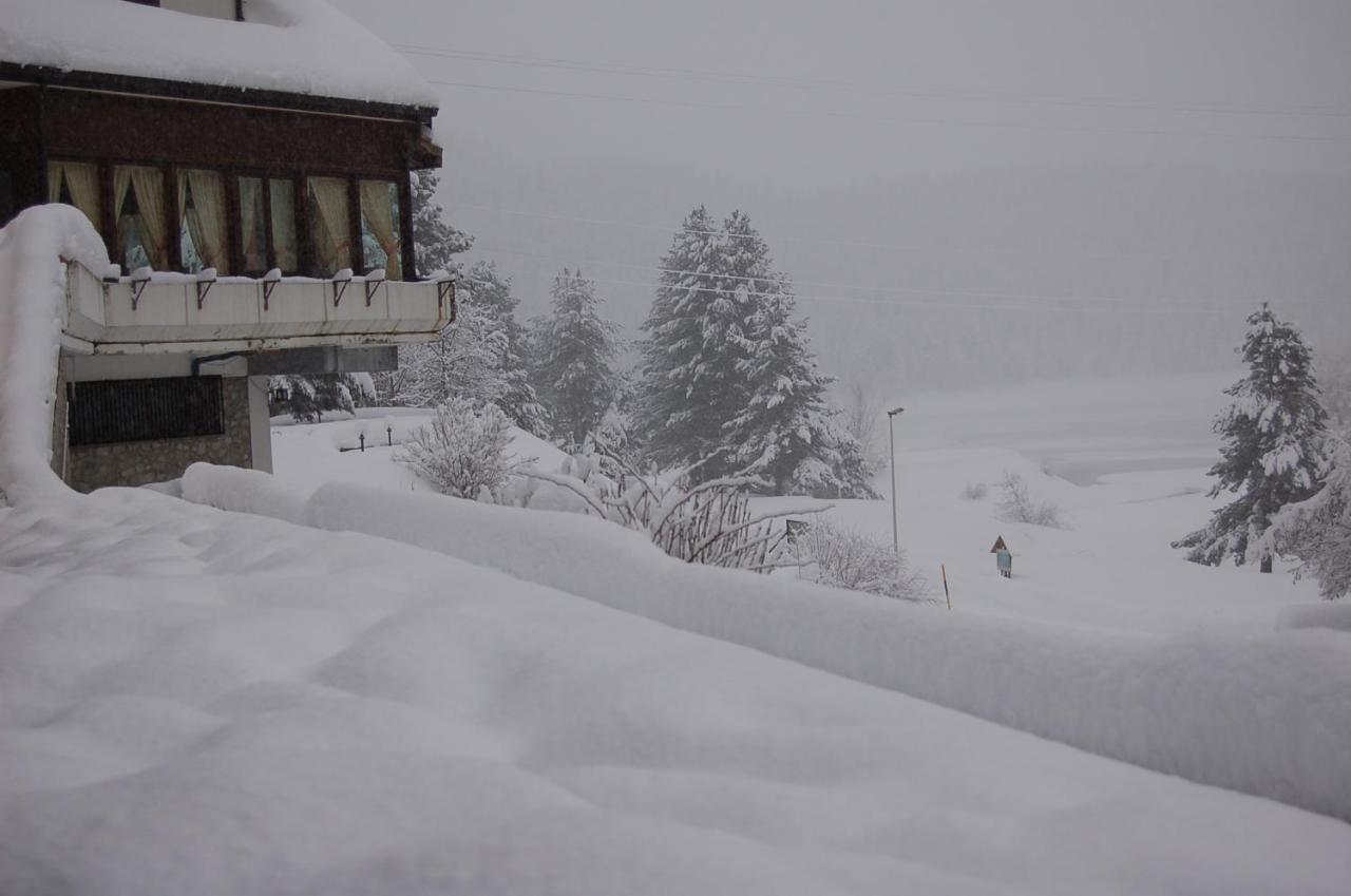 Hotel Lo Sciatore Cotronei Bagian luar foto